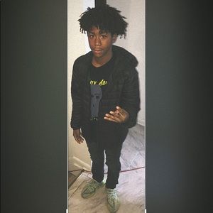 Meet your Posher, Moeskii